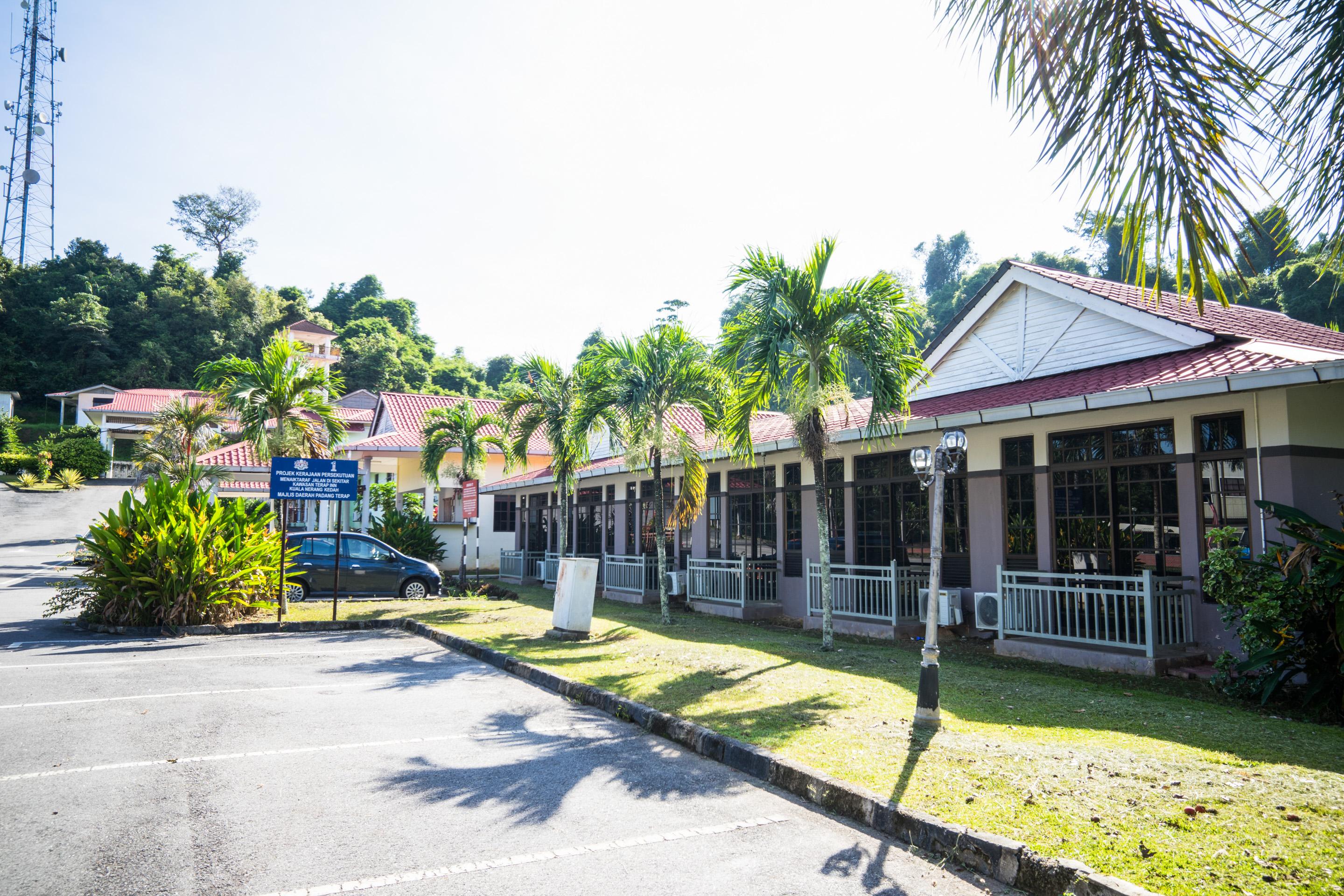 Terap Inn Kampong Raja Exteriör bild