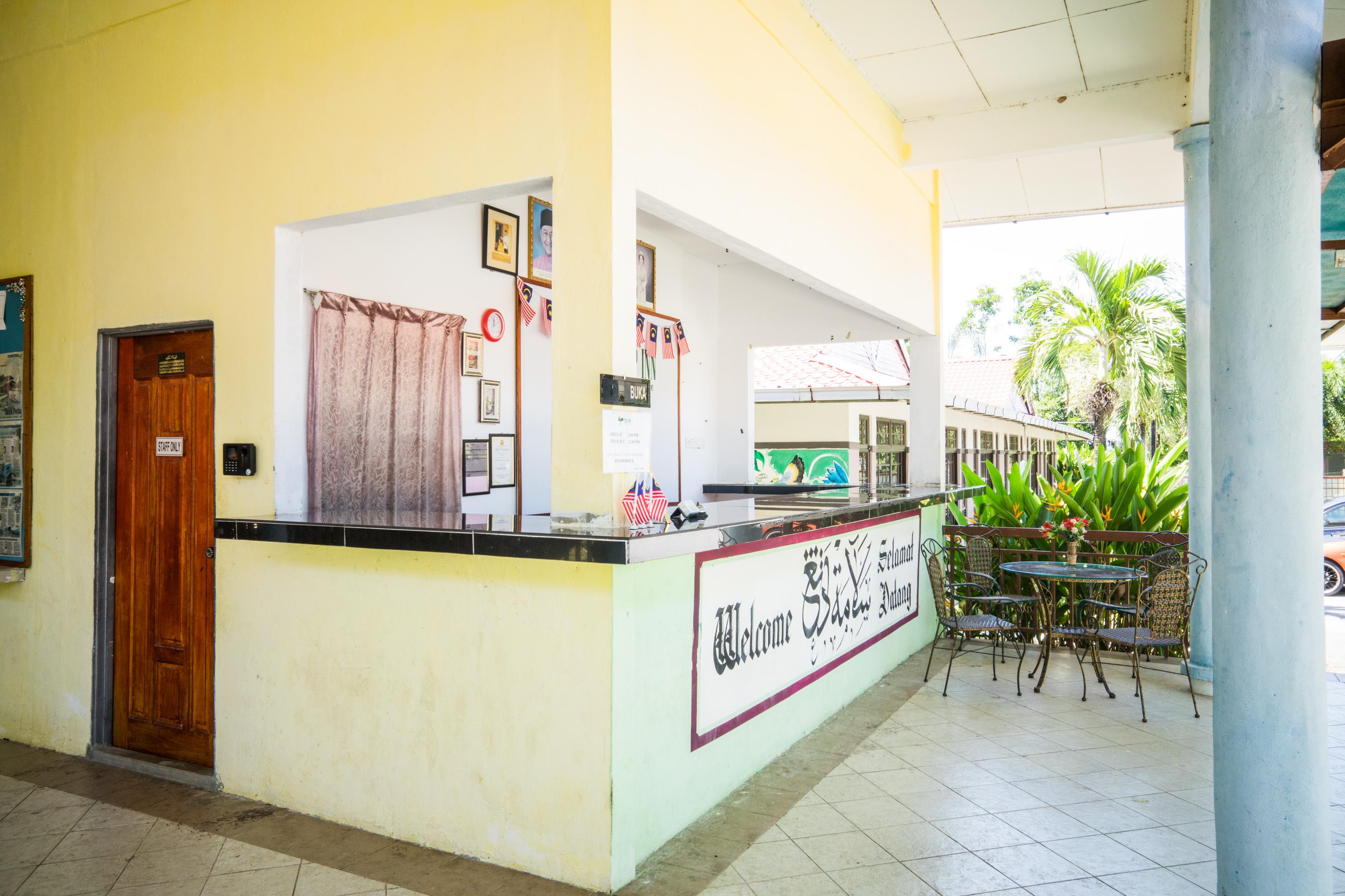 Terap Inn Kampong Raja Exteriör bild