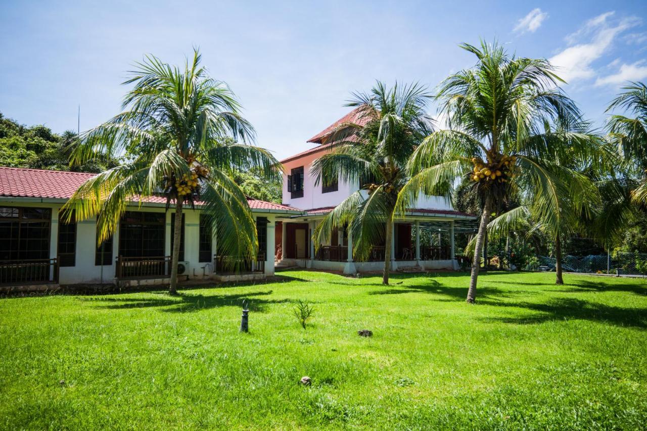 Terap Inn Kampong Raja Exteriör bild
